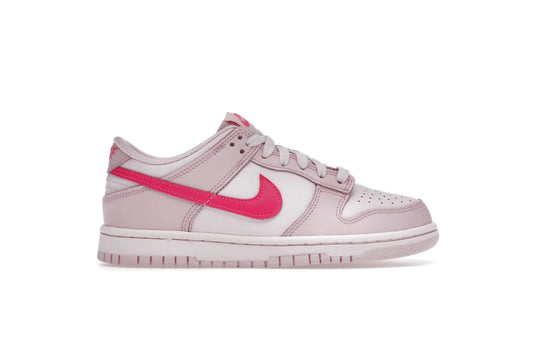 Nike Dunk Low Triple Pink